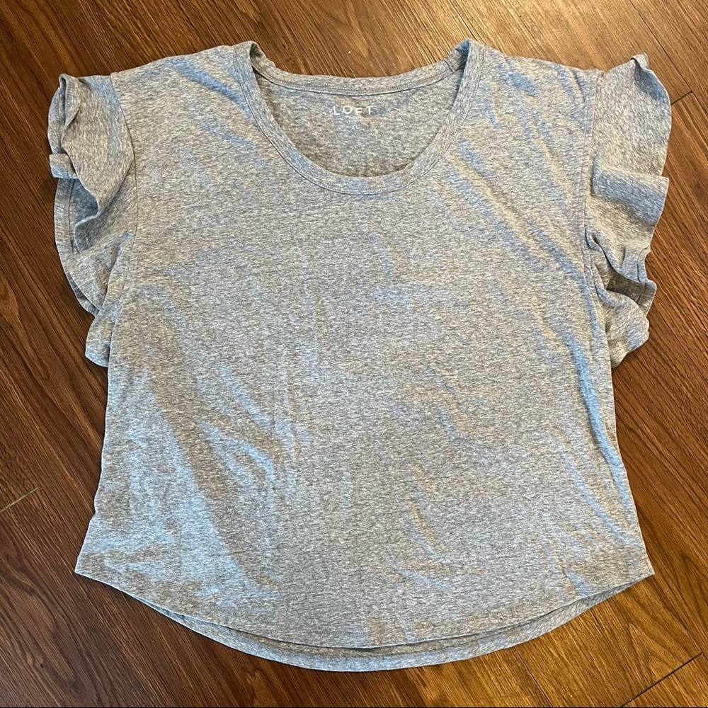 LOFT Gray Ruffle Sleeve Tee